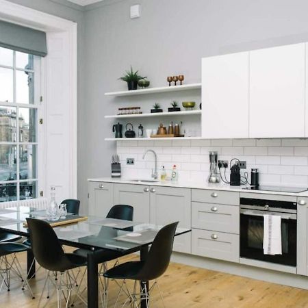 Joivy Bold And Spacious 1Bed Home, Near Haymarket Train Station Edinburgh Exterior foto